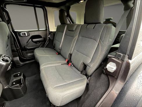 Used 2025 Jeep Wrangler Unlimited Sport AWD/4WD image 25