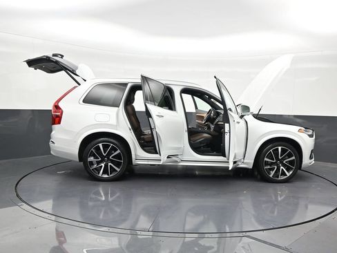 Used 2023 Volvo XC90 B5 Plus AWD/4WD image 35