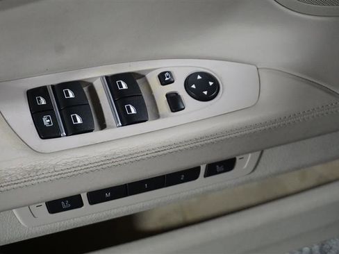 Used 2012 BMW 750Li xDrive image 11