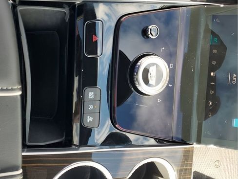 Certified 2025 Cadillac Escalade Premium Luxury image 44