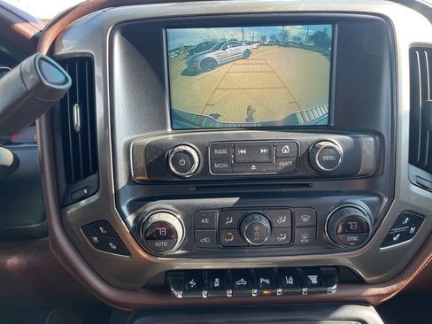 Used 2019 Chevrolet Silverado 2500 High Country w/ Duramax Plus Package image 8