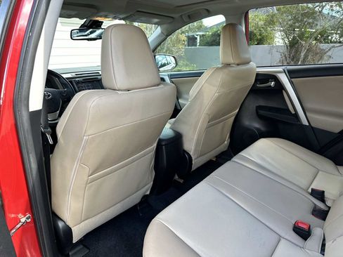 Used 2015 Toyota RAV4 Limited image 16