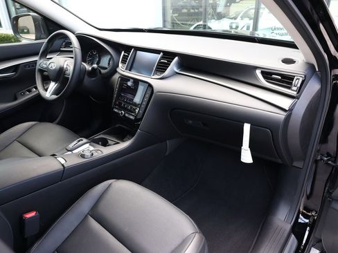 Certified 2025 INFINITI QX50 Luxe image 22