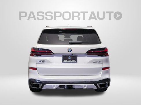 Used 2024 BMW X5 xDrive40i w/ M Sport Package AWD/4WD image 6