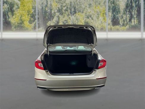 Used 2019 Honda Accord LX image 11