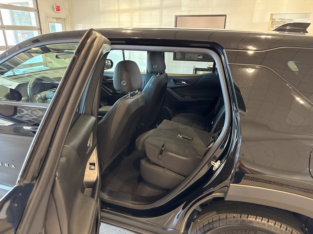 Used 2025 Chevrolet Equinox LT AWD/4WD image 21