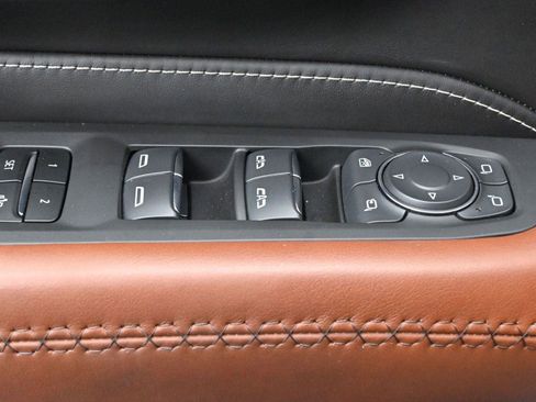 Used 2024 GMC Yukon XL Denali Ultimate image 15