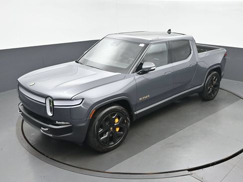 Used 2024 Rivian R1T Adventure AWD/4WD image 34