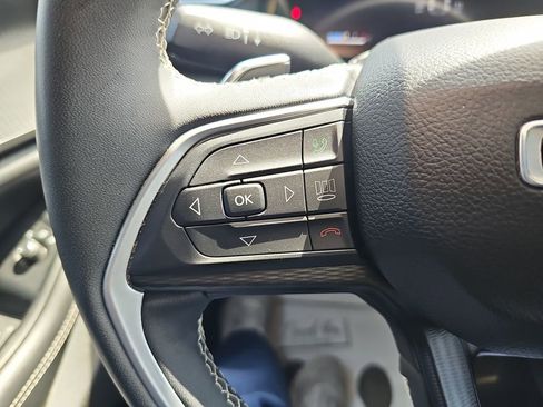 Used 2023 Jeep Grand Cherokee Altitude image 21