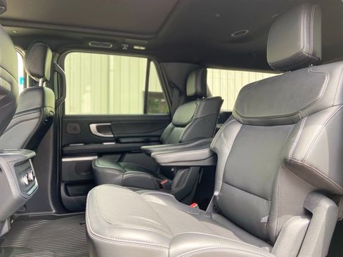 Used 2025 Ford Expedition Max Platinum w/ Stealth Performance Package AWD/4WD image 21