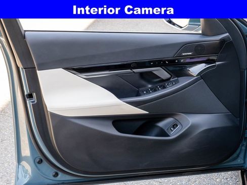Used 2025 BMW 530i xDrive w/ Premium Package AWD/4WD image 11