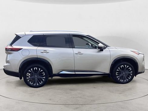 Used 2024 Nissan Rogue Platinum w/ Platinum Premium Package AWD/4WD image 6