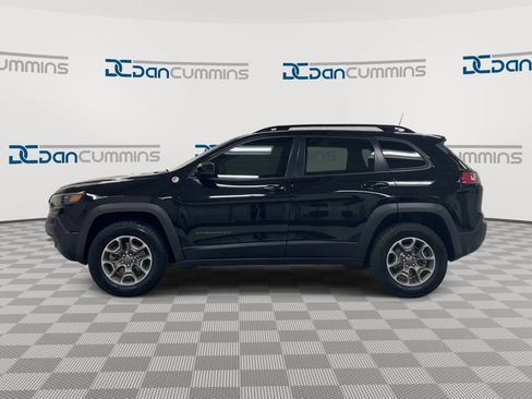 Used 2022 Jeep Cherokee Trailhawk w/ Comfort/Convenience Group AWD/4WD image 5