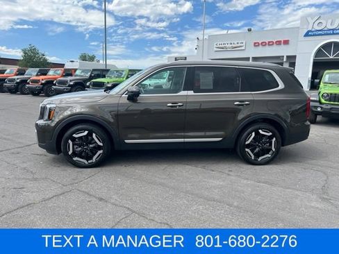 Used 2023 Kia Telluride S w/ S Sunroof Package AWD/4WD image 2