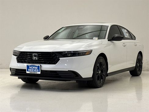 New 2025 Honda Accord SE image 2