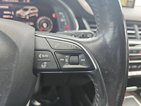 Used 2017 Audi Q7 3.0T Prestige w/ Prestige Package AWD/4WD image 23