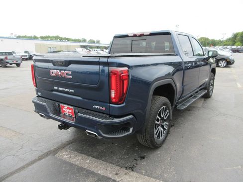 Used 2020 GMC Sierra 1500 AT4 w/ AT4 Premium Package AWD/4WD image 5