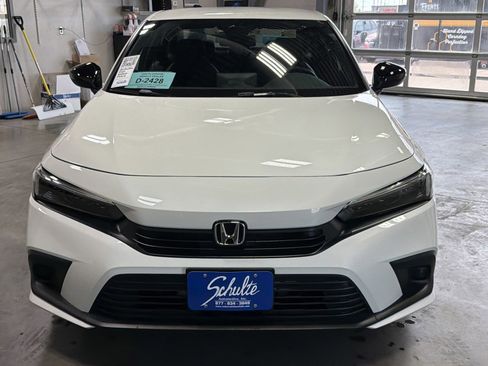Used 2024 Honda Civic Sport image 2