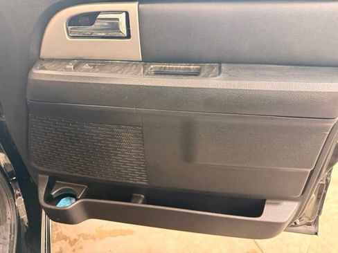 Used 2017 Ford Expedition Limited w/ Equipment Group 301A AWD/4WD image 31