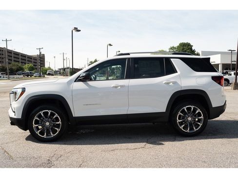 New 2026 GMC Terrain Elevation w/ Elevation Premium Package FWD image 5