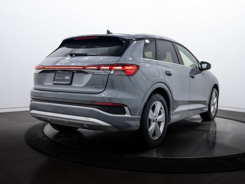 Used 2024 Audi Q4 e-tron Prestige image 4