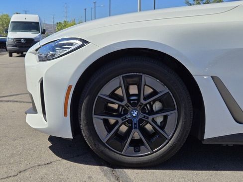 Used 2023 BMW i4 eDrive40 RWD image 10