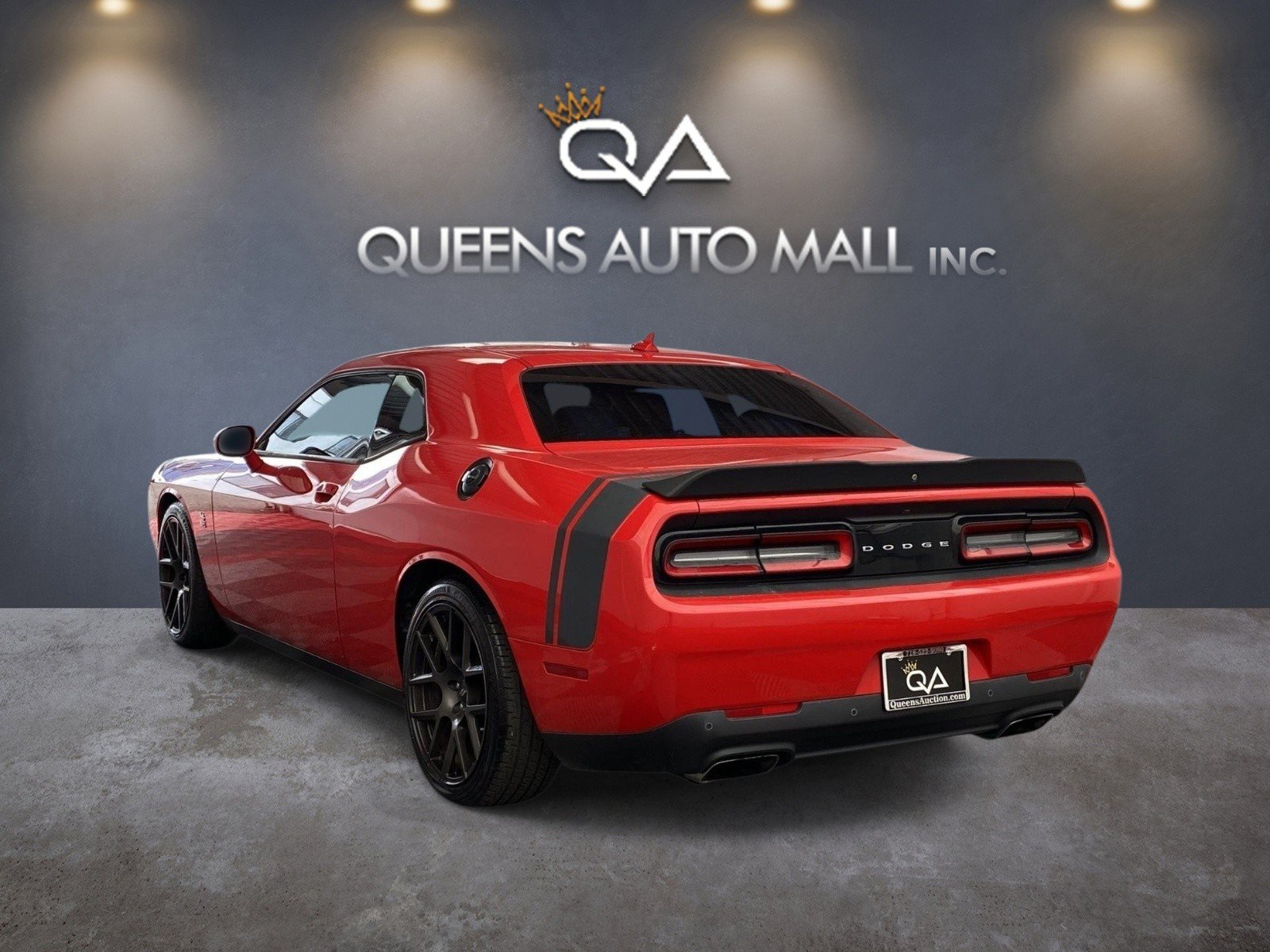 Used 2018 Dodge Challenger R/T Scat Pack w/ Leather Interior Group RWD image 4