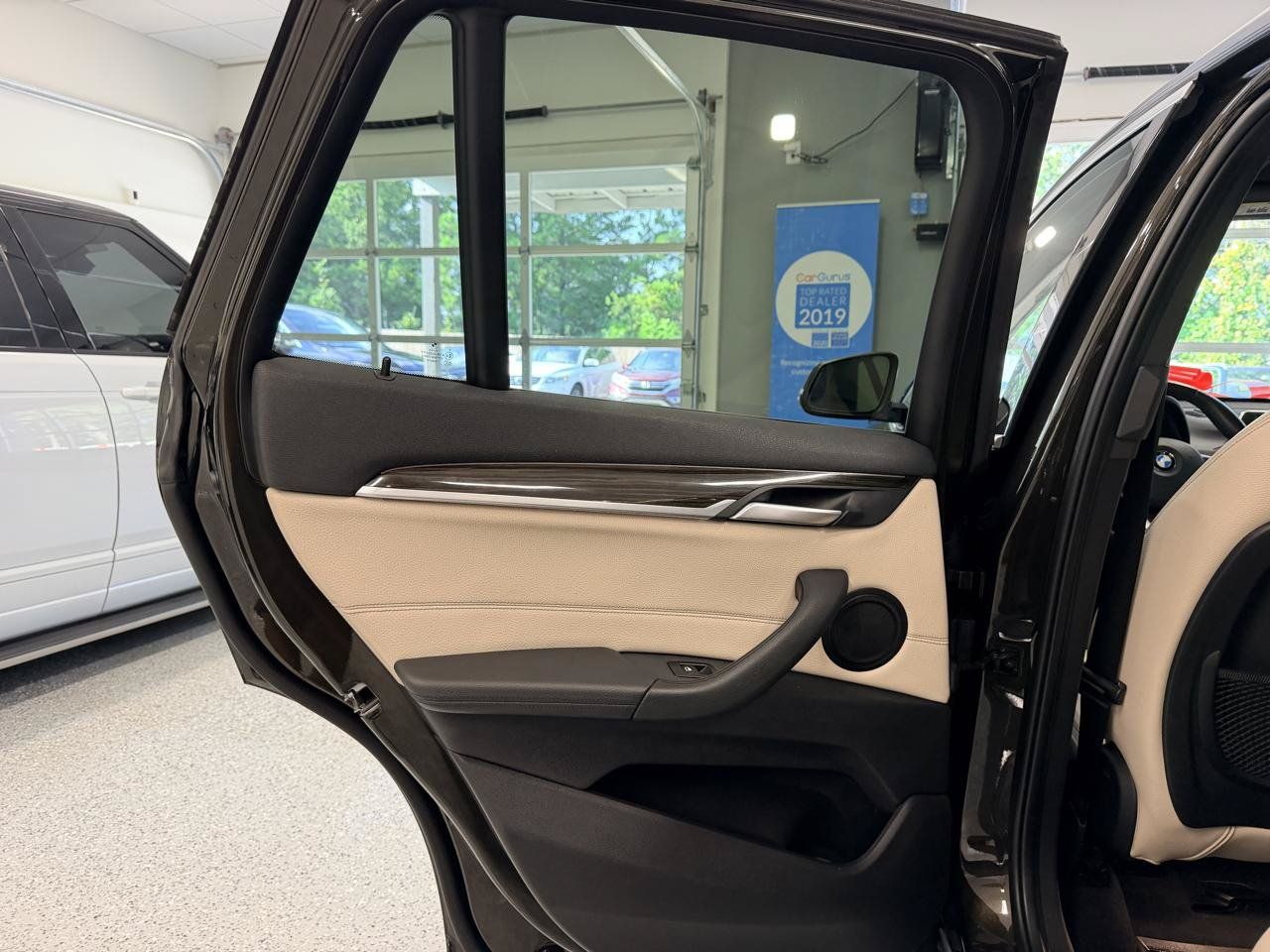 Used 2017 BMW X1 xDrive28i AWD/4WD image 19