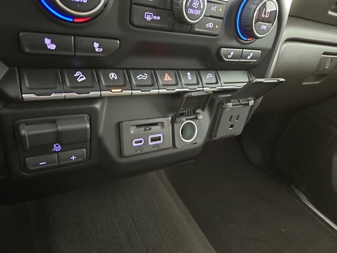 Certified 2019 Chevrolet Silverado 1500 LT w/ All-Star Edition AWD/4WD image 26