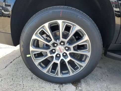 New 2026 GMC Yukon Denali RWD image 6
