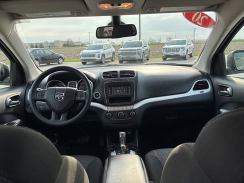 Used 2020 Dodge Journey SE w/ Blacktop Package image 25