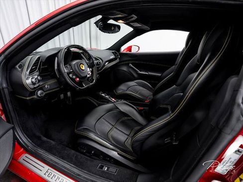 Used 2018 Ferrari 488 GTB RWD image 27
