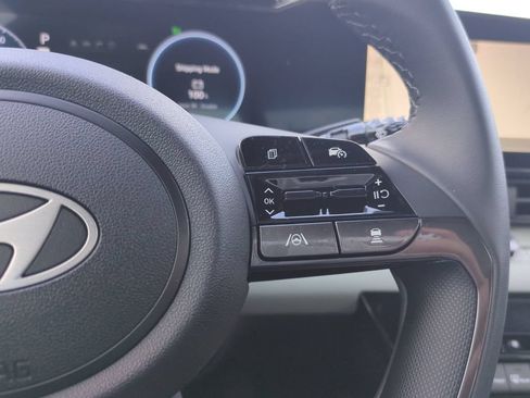 New 2026 Hyundai Elantra Limited FWD image 33