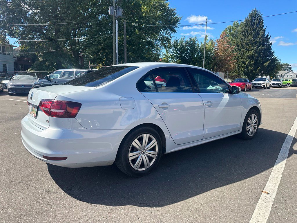 Used 2017 Volkswagen Jetta S w/ Jetta S Cold Weather Package FWD image 4