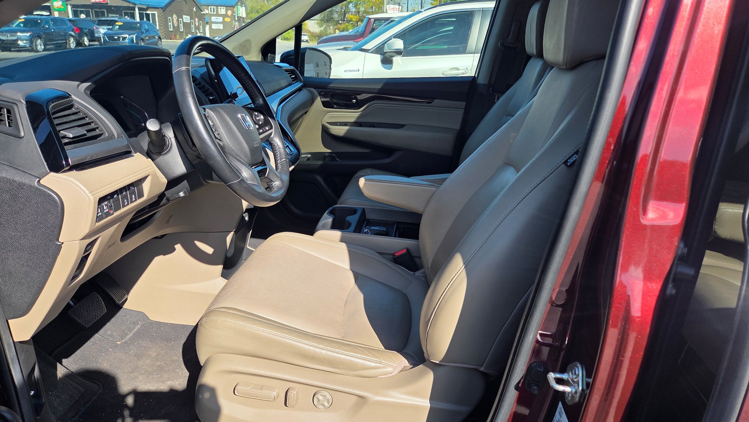 Used 2020 Honda Odyssey Elite image 5