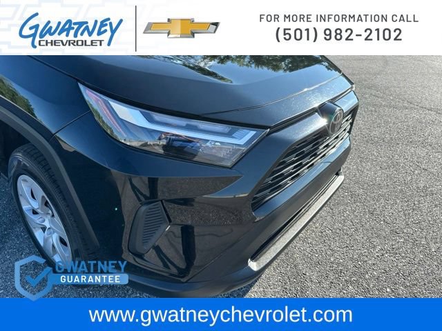 Used 2024 Toyota RAV4 LE AWD/4WD image 13