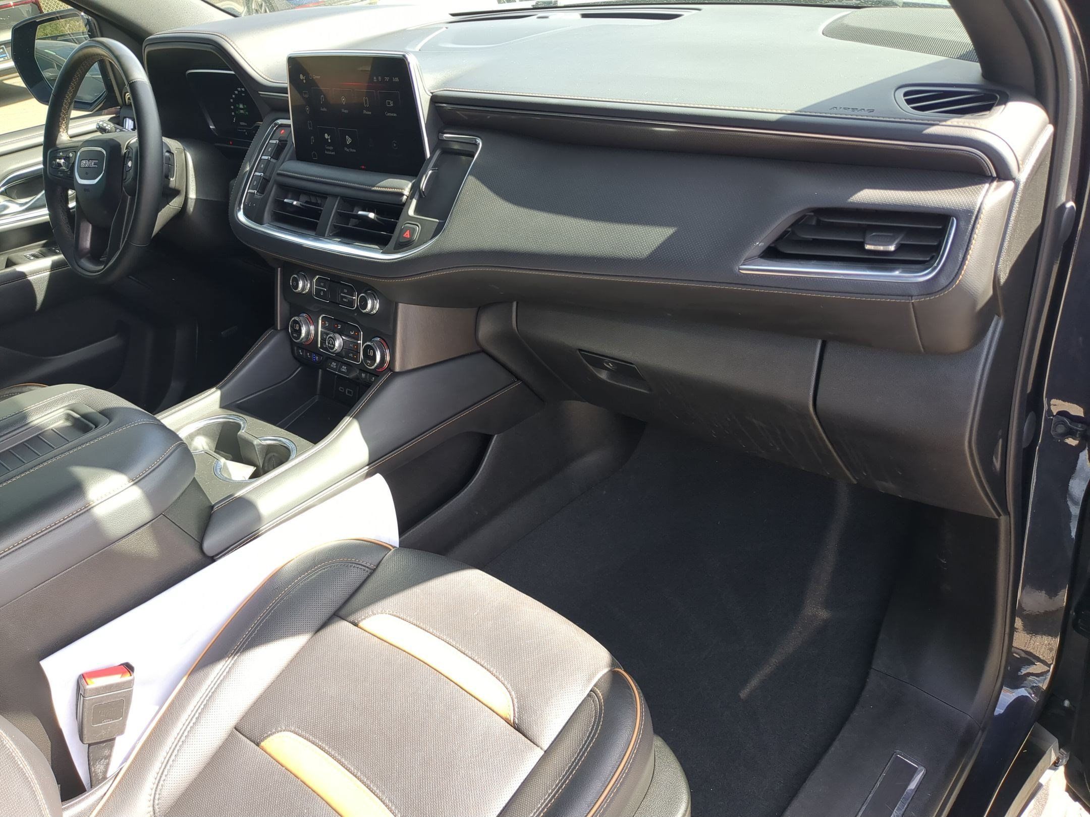 Used 2023 GMC Yukon AT4 w/ Technology Package AWD/4WD image 31