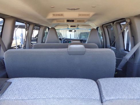 Used 2016 GMC Savana 3500 LT w/ LT Preferred Equipment Group image 58