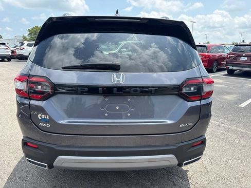 Used 2025 Honda Pilot Elite image 9