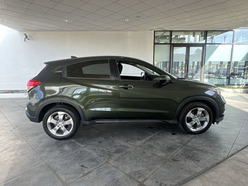 Used 2017 Honda HR-V EX image 27