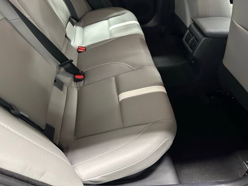 Used 2025 Toyota Camry SE image 54