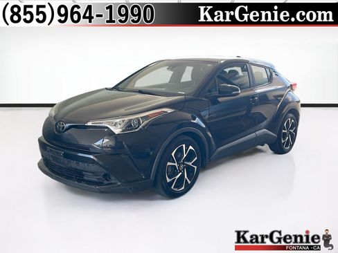 Used 2019 Toyota C-HR XLE FWD image 1