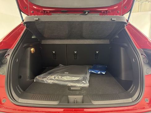 New 2026 Chevrolet Trax RS w/ Sunroof Package FWD image 18
