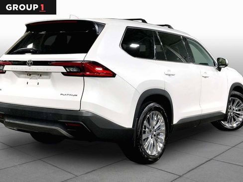 Certified 2024 Toyota Grand Highlander AWD image 13
