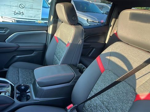 New 2026 Chevrolet Colorado Z71 image 15