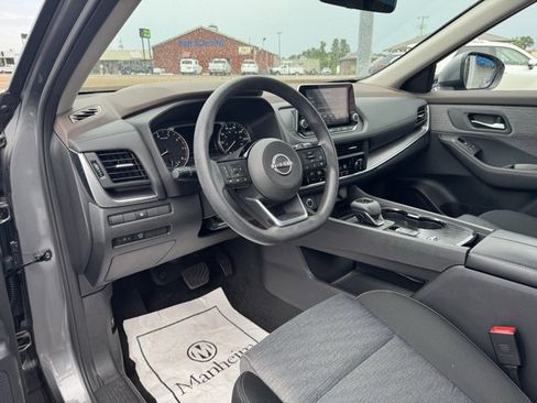 Used 2023 Nissan Rogue SV image 15