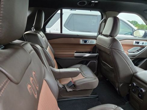 Used 2023 Ford Explorer King Ranch w/ Technology Package RWD image 19