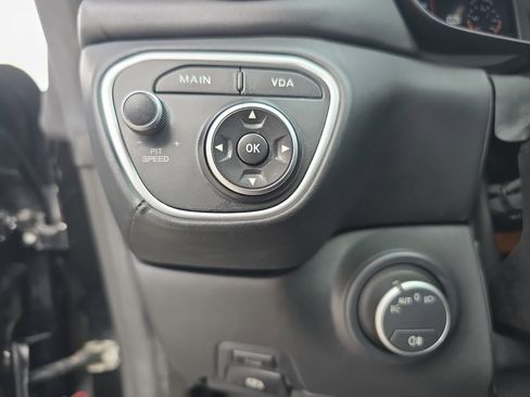 Used 2016 Ferrari California T image 24