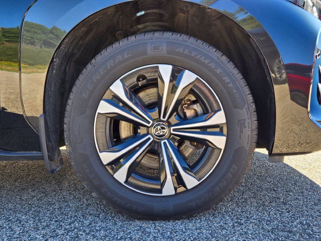 Used 2023 Toyota bZ4X AWD w/ Weather Package image 10