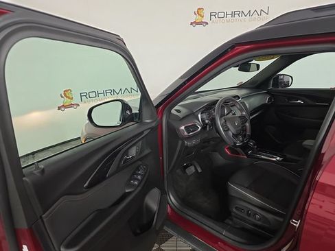 Used 2023 Chevrolet TrailBlazer RS FWD image 18